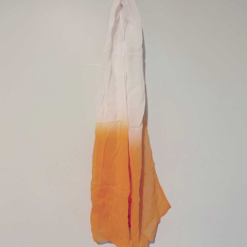 White and yellow scarf